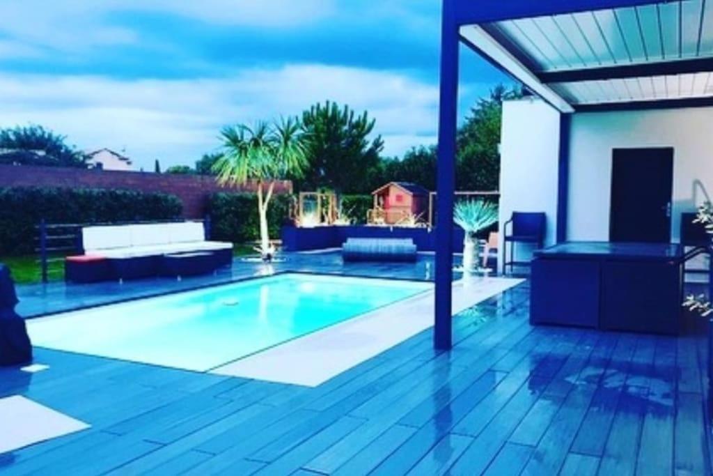 Maison De Vacances Contemporaine Avec Piscine Villa Vedène Eksteriør bilde