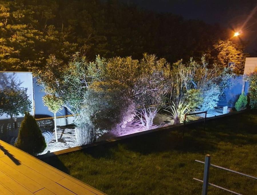 Maison De Vacances Contemporaine Avec Piscine Villa Vedène Eksteriør bilde